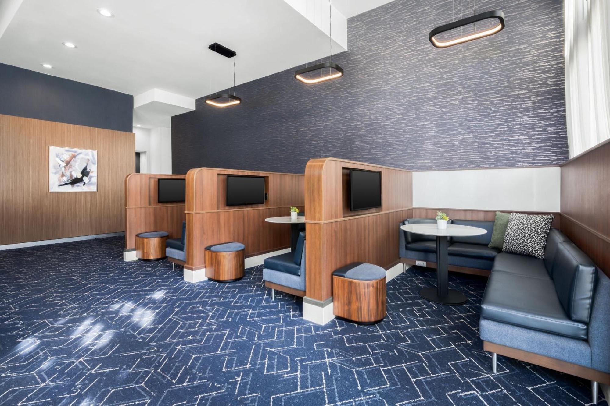 Courtyard By Marriott Columbus Феникс Сити Екстериор снимка