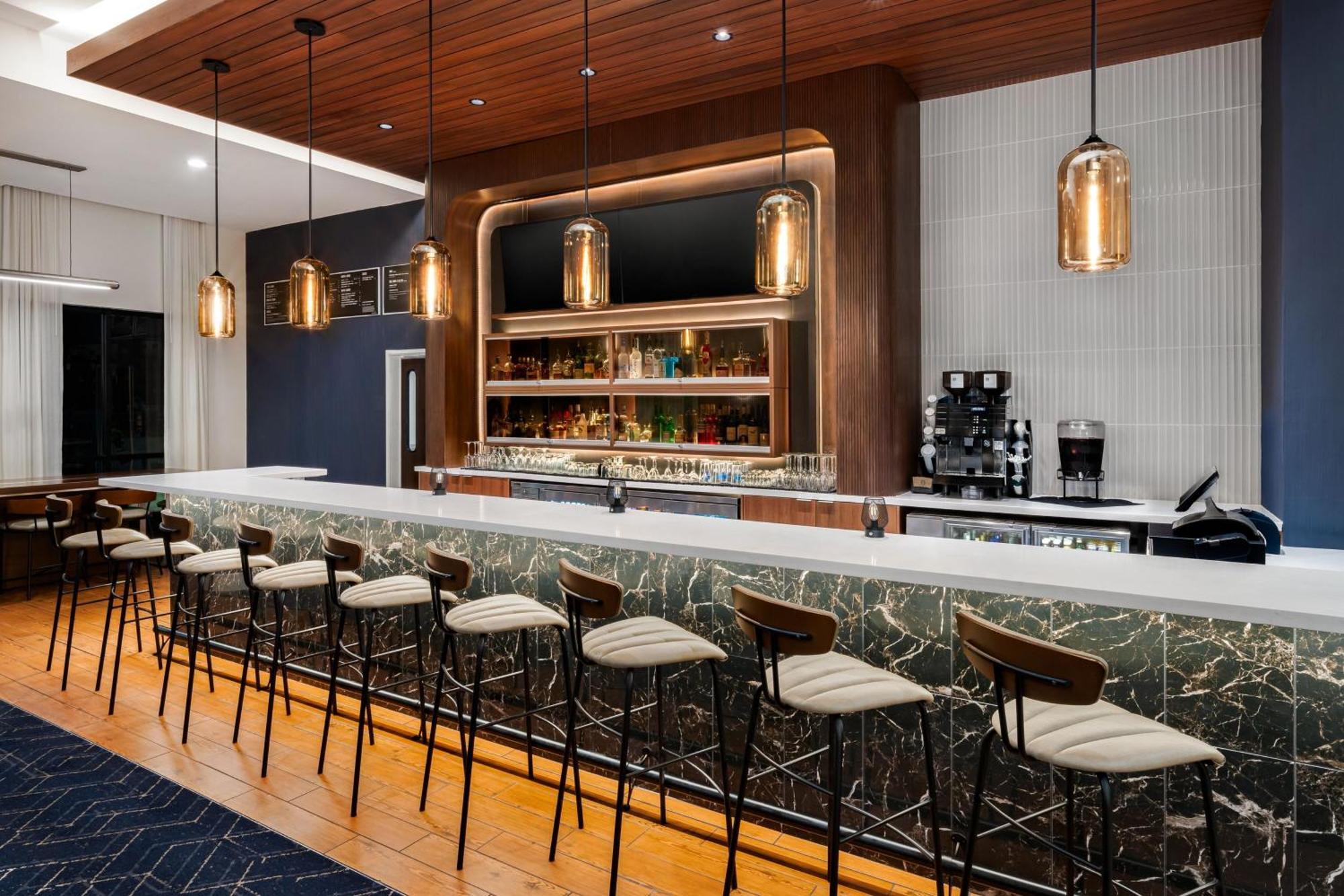 Courtyard By Marriott Columbus Феникс Сити Екстериор снимка