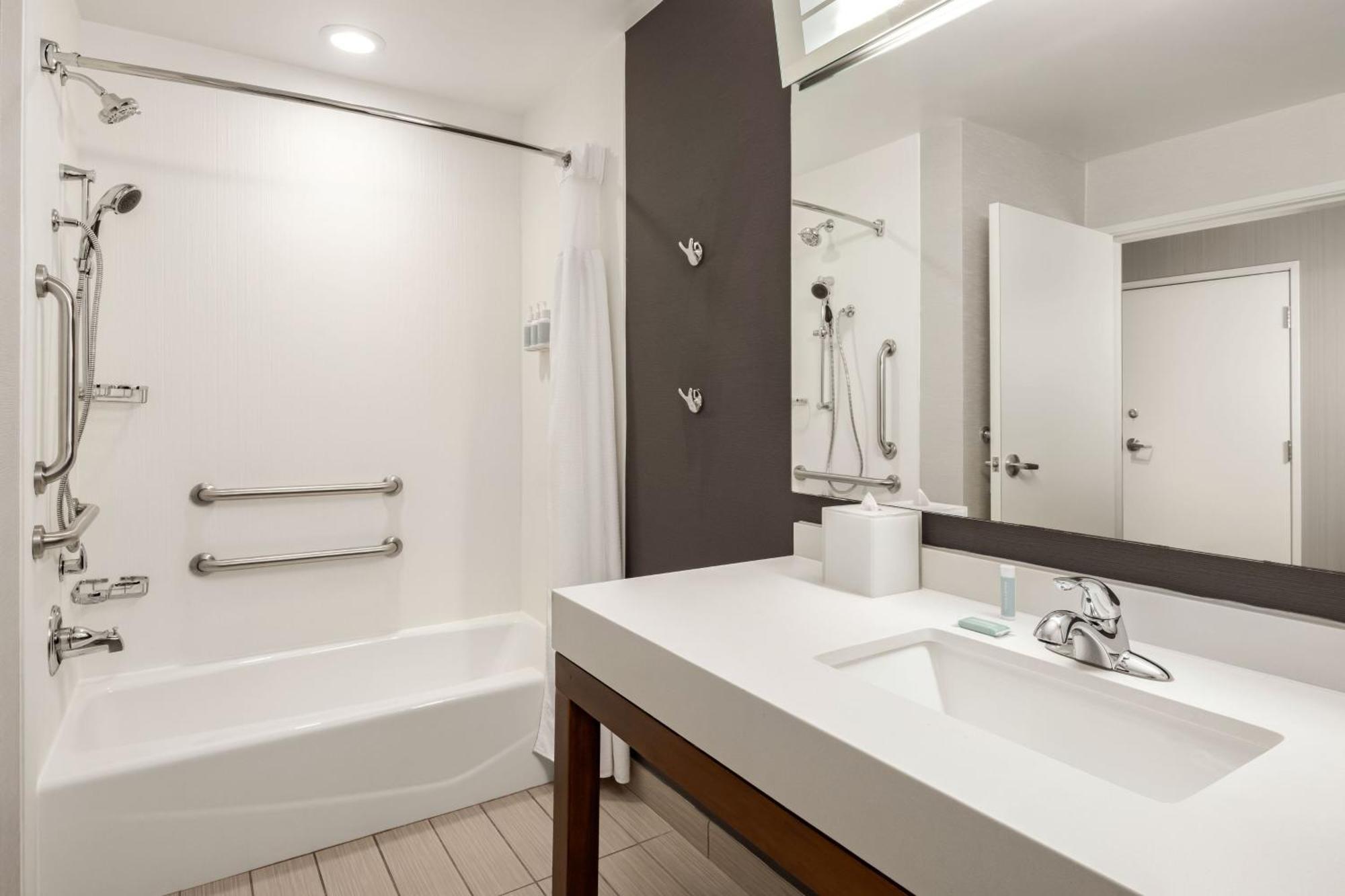 Courtyard By Marriott Columbus Феникс Сити Екстериор снимка